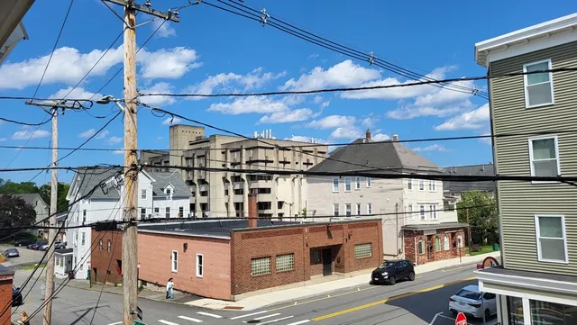 $3,000 | 134 University Avenue, Unit 2, Lowell, MA 01854