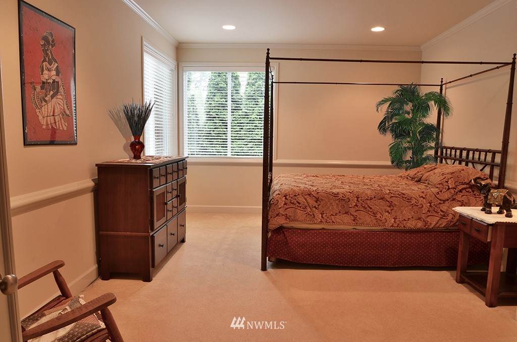 20709 37th Avenue Southeast Bothell, WA 98021 - Photo 11 of 23