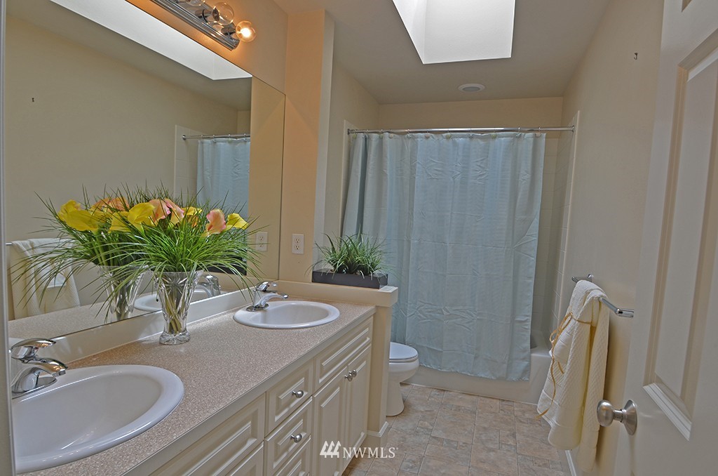 20709 37th Avenue Southeast Bothell, WA 98021 - Photo 20 of 23