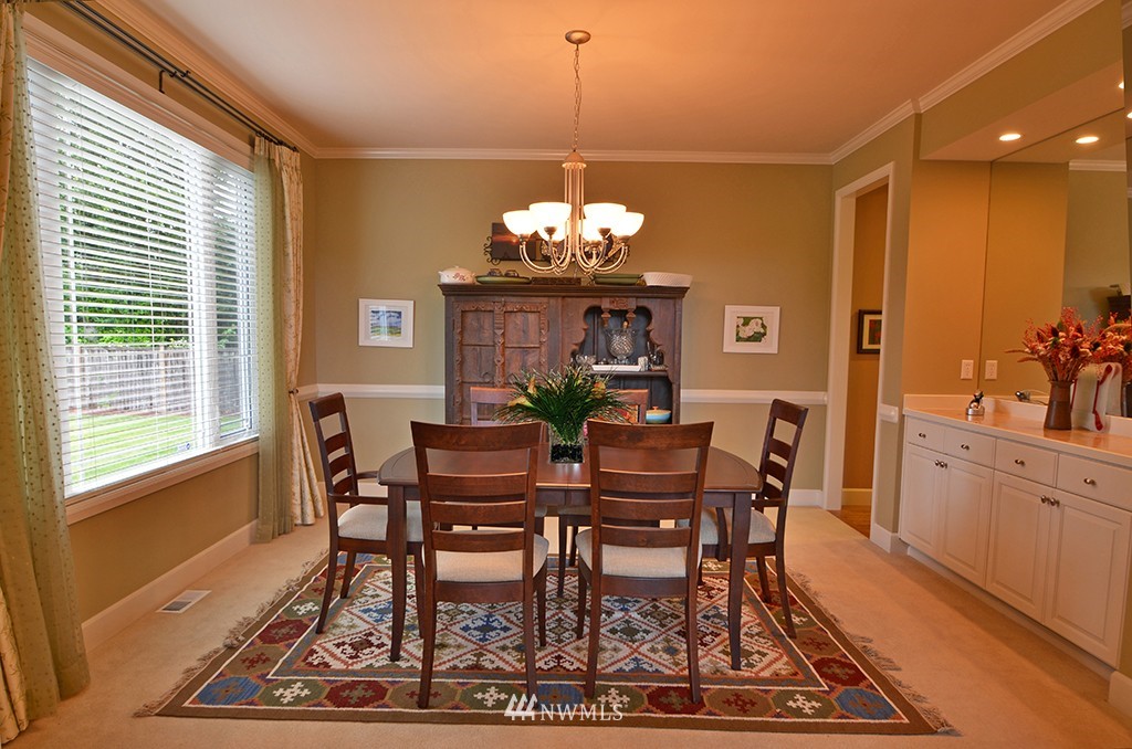20709 37th Avenue Southeast Bothell, WA 98021 - Photo 5 of 23