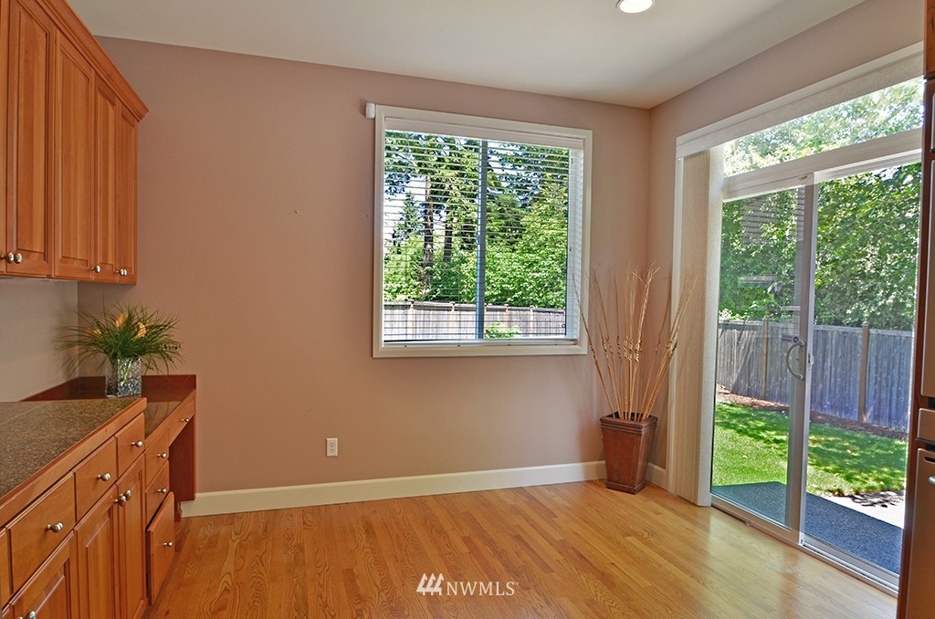 20709 37th Avenue Southeast Bothell, WA 98021 - Photo 8 of 23