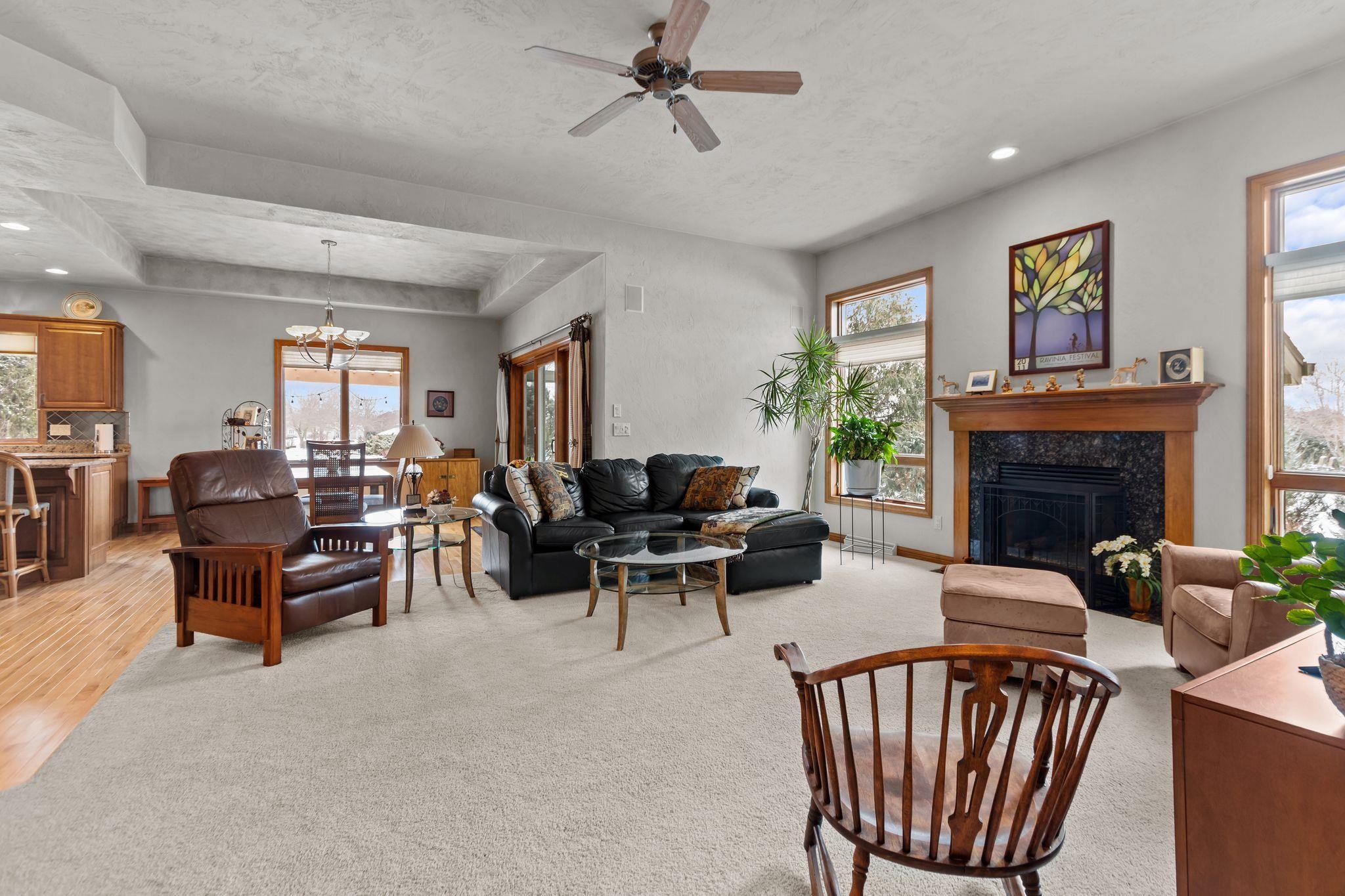 900 Clover Court Menasha, WI 54952 - Photo 15 of 62