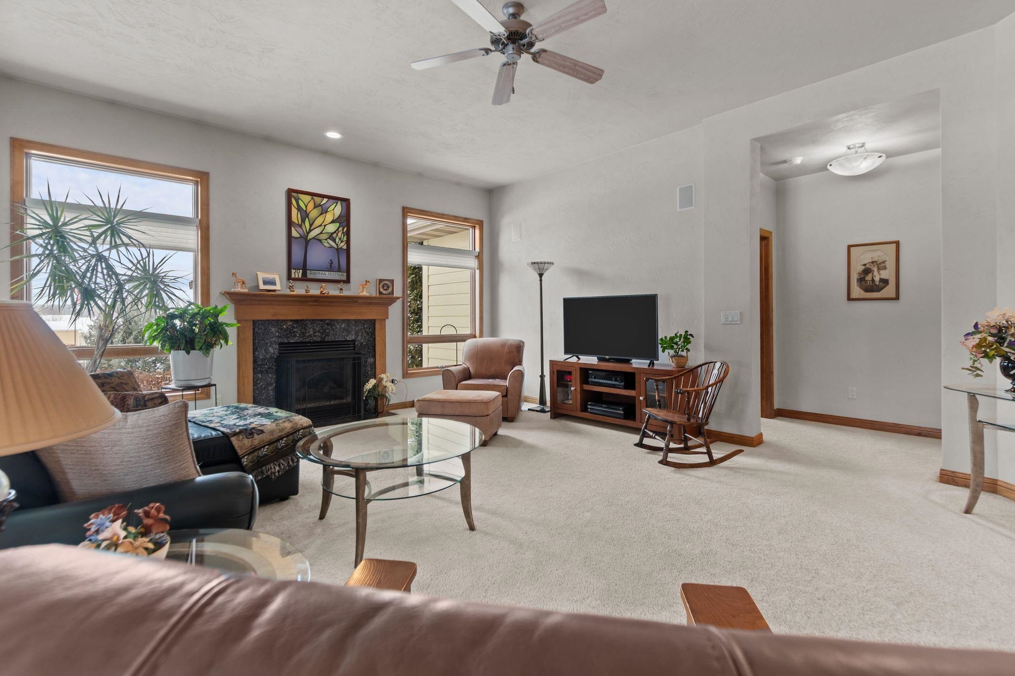 900 Clover Court Menasha, WI 54952 - Photo 16 of 62