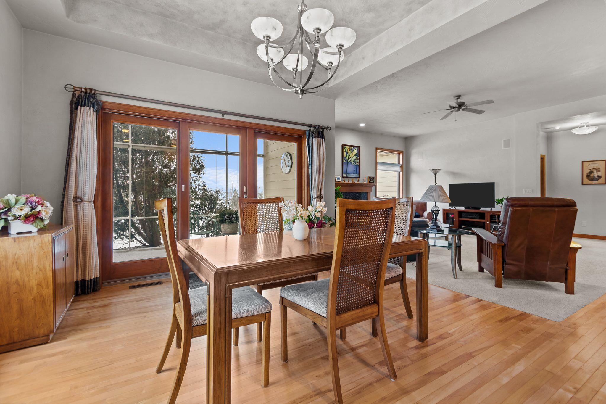 900 Clover Court Menasha, WI 54952 - Photo 20 of 62