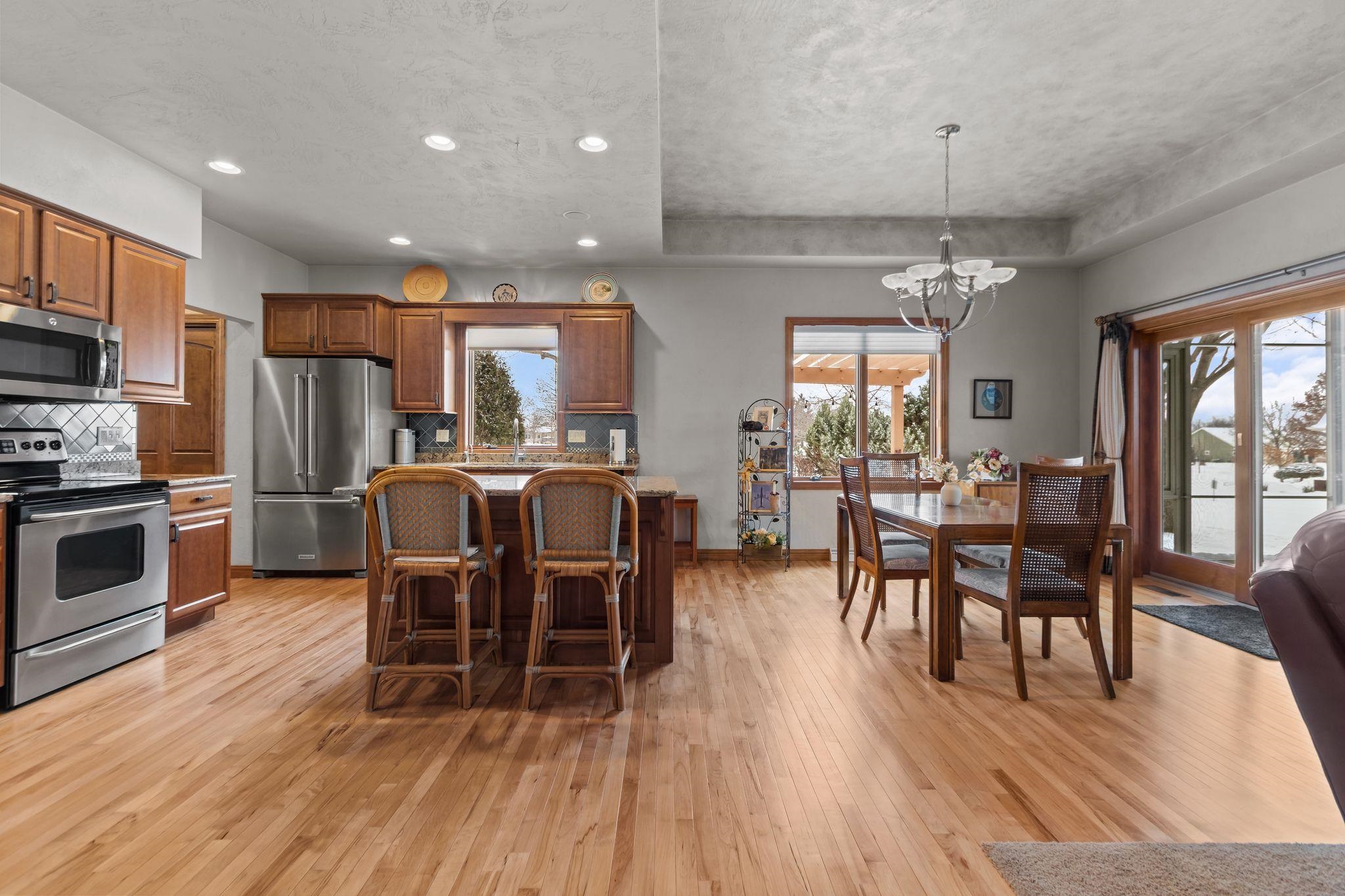 900 Clover Court Menasha, WI 54952 - Photo 22 of 62