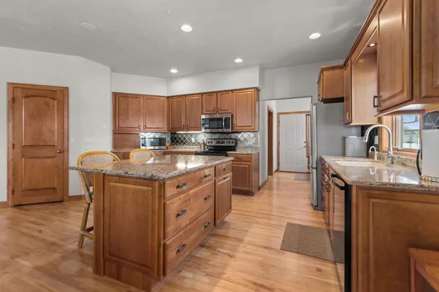 $459,900 | 900 Clover Court, Menasha, WI 54952