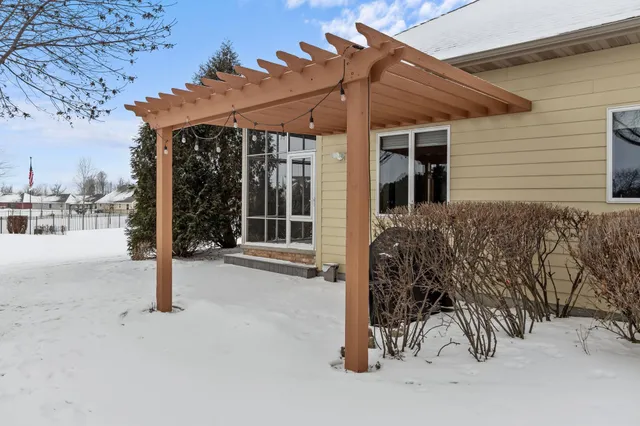 $459,900 | 900 Clover Court, Menasha, WI 54952