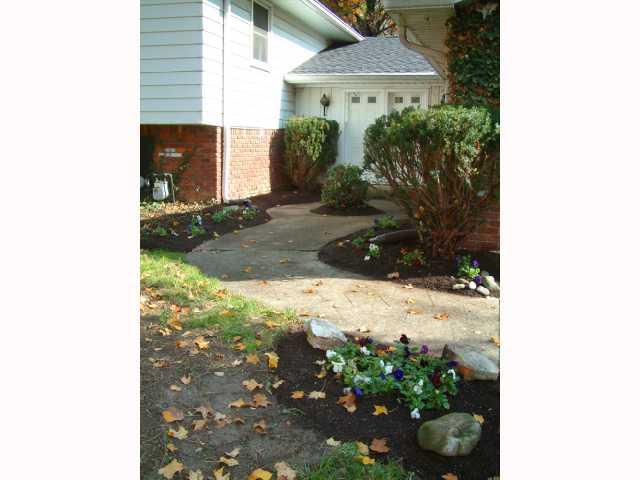 8011 Lieber Road Indianapolis, IN 46260 - Photo 2 of 12 Gallery Image 2
