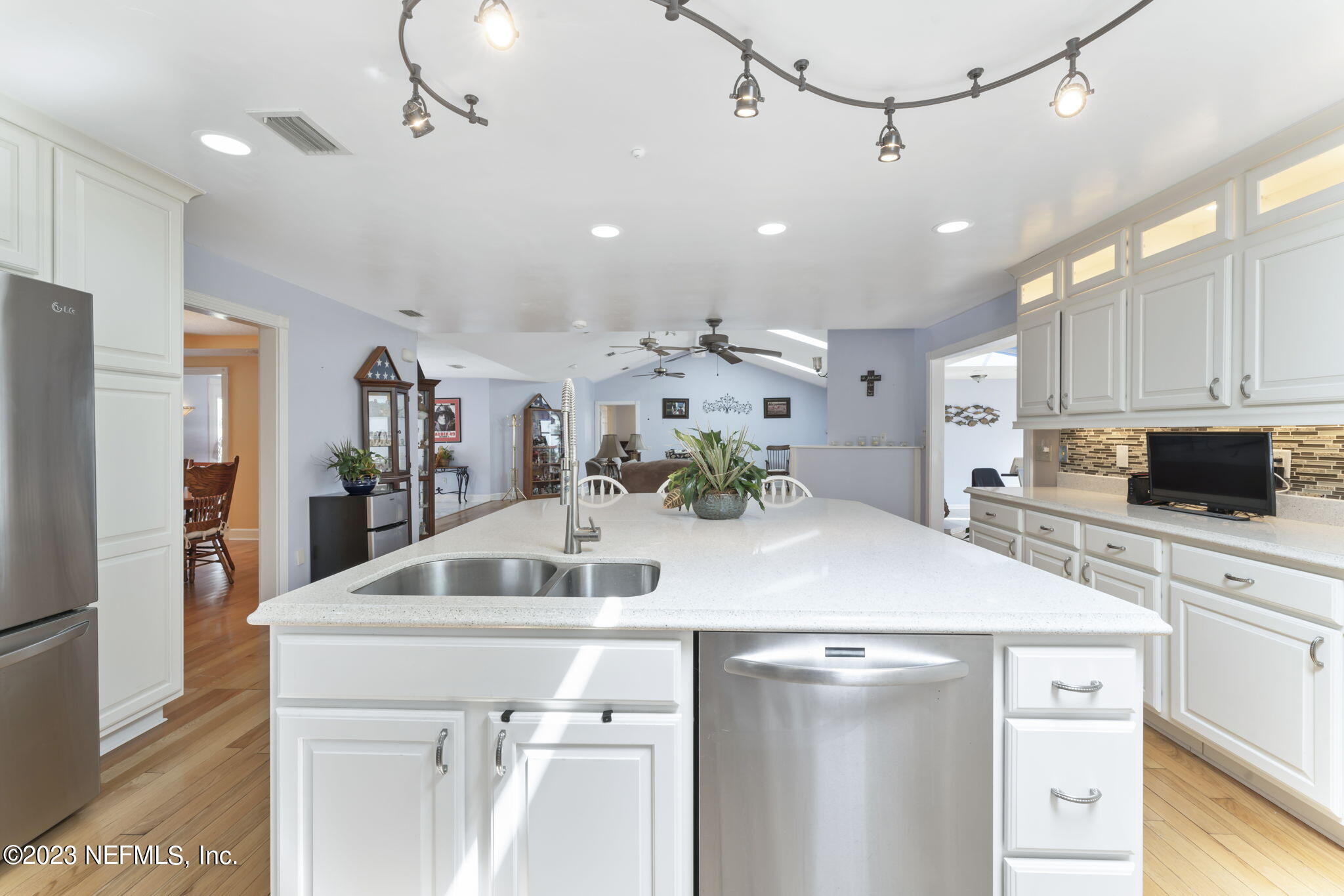 200 Snake Road Green Cove Springs, FL 32043 - Photo 19 of 42 Kitchen 2