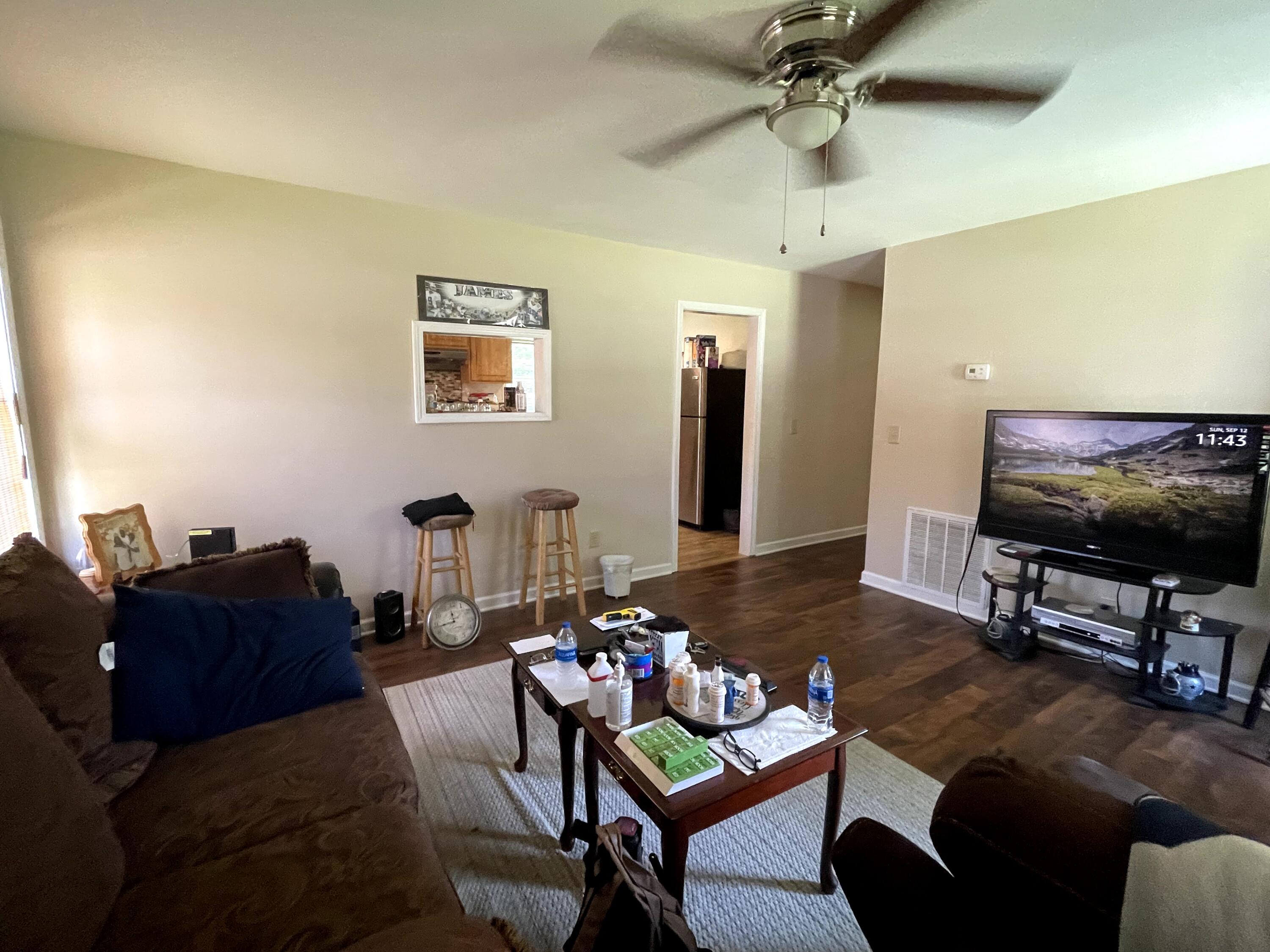 402 State Rd S-15-78 Walterboro, SC 29488 - Photo 11 of 18 Living Room