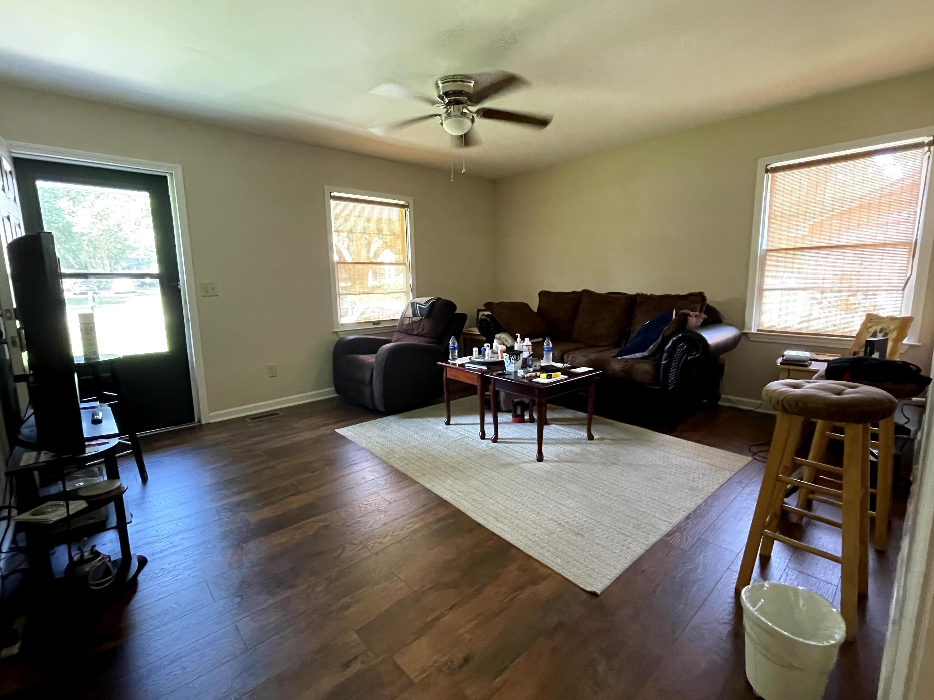 402 State Rd S-15-78 Walterboro, SC 29488 - Photo 2 of 18 Living Room