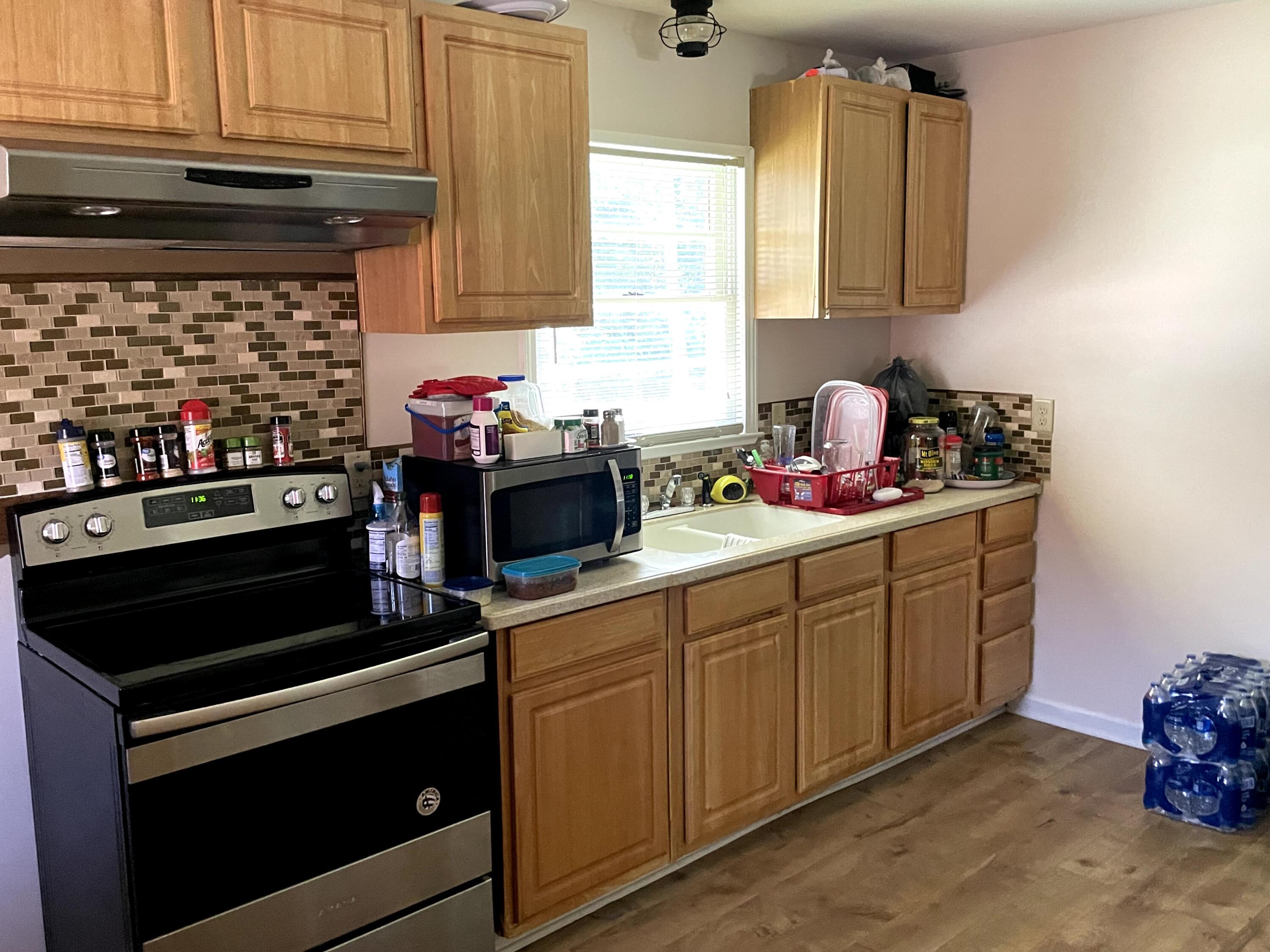402 State Rd S-15-78 Walterboro, SC 29488 - Photo 8 of 18 Kitchen