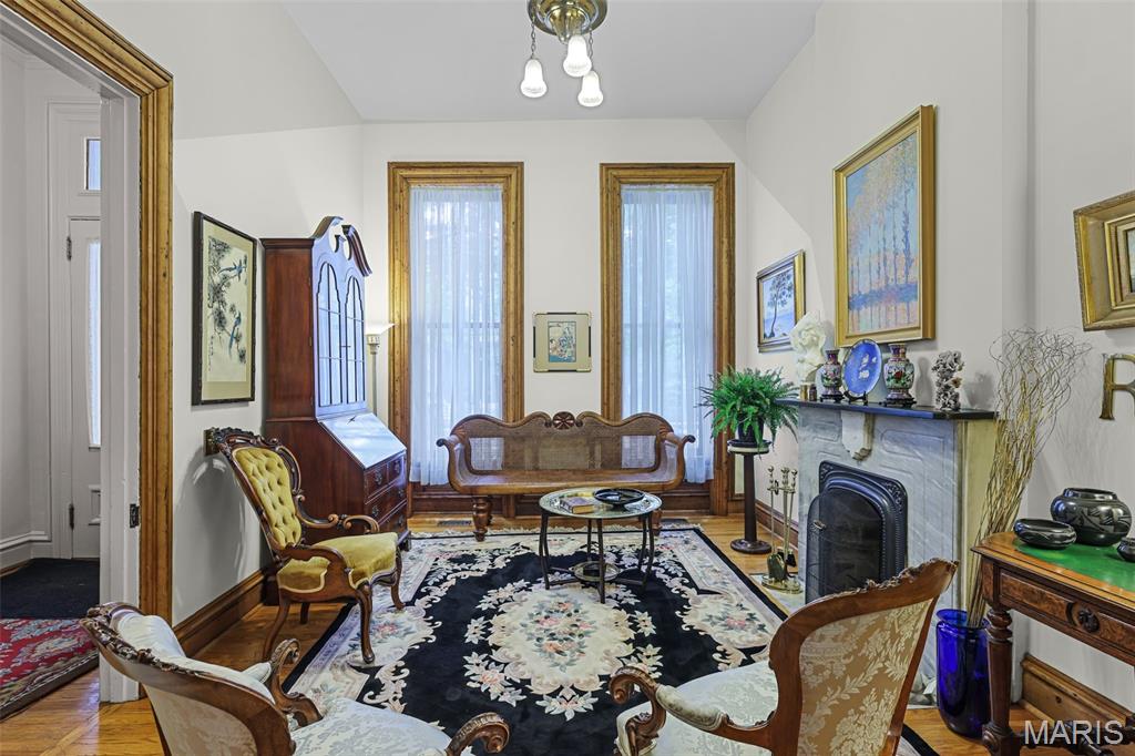 1811 Rutger Street St. Louis, MO 63104 - Photo 5 of 42 Gallery Image 5