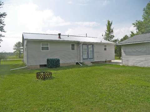 11306 Neff Road Clio, MI 48420 - Photo 15 of 16 20445405-14.JPG