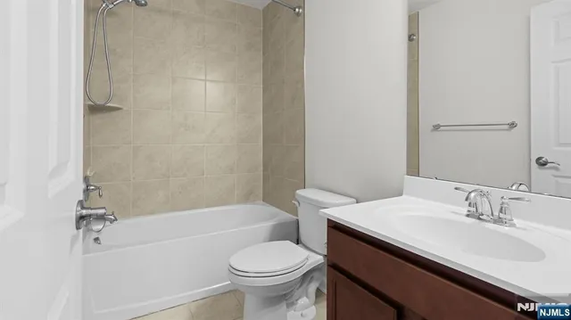 $4,900 | 54 Landmark Lane, Unit 54, Fair Lawn, NJ 07410