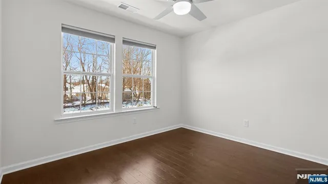 $4,900 | 54 Landmark Lane, Unit 54, Fair Lawn, NJ 07410