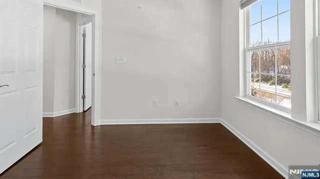 $4,900 | 54 Landmark Lane, Unit 54, Fair Lawn, NJ 07410