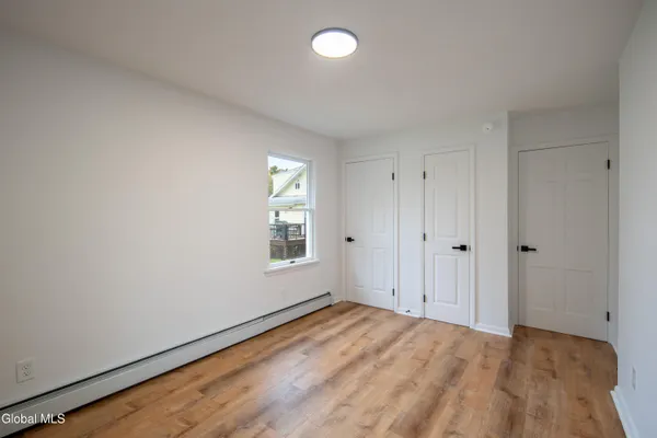 $1,995 | 644 Delaware Avenue, Bethlehem, NY 12054