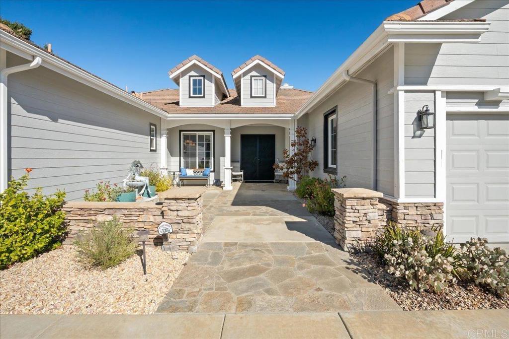 1089 Inverlochy Drive Fallbrook, CA 92028 - Photo 2 of 35