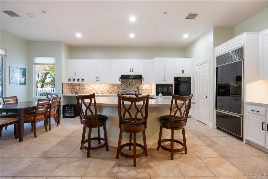 1089 Inverlochy Drive Fallbrook, CA 92028 - Photo 6 of 35