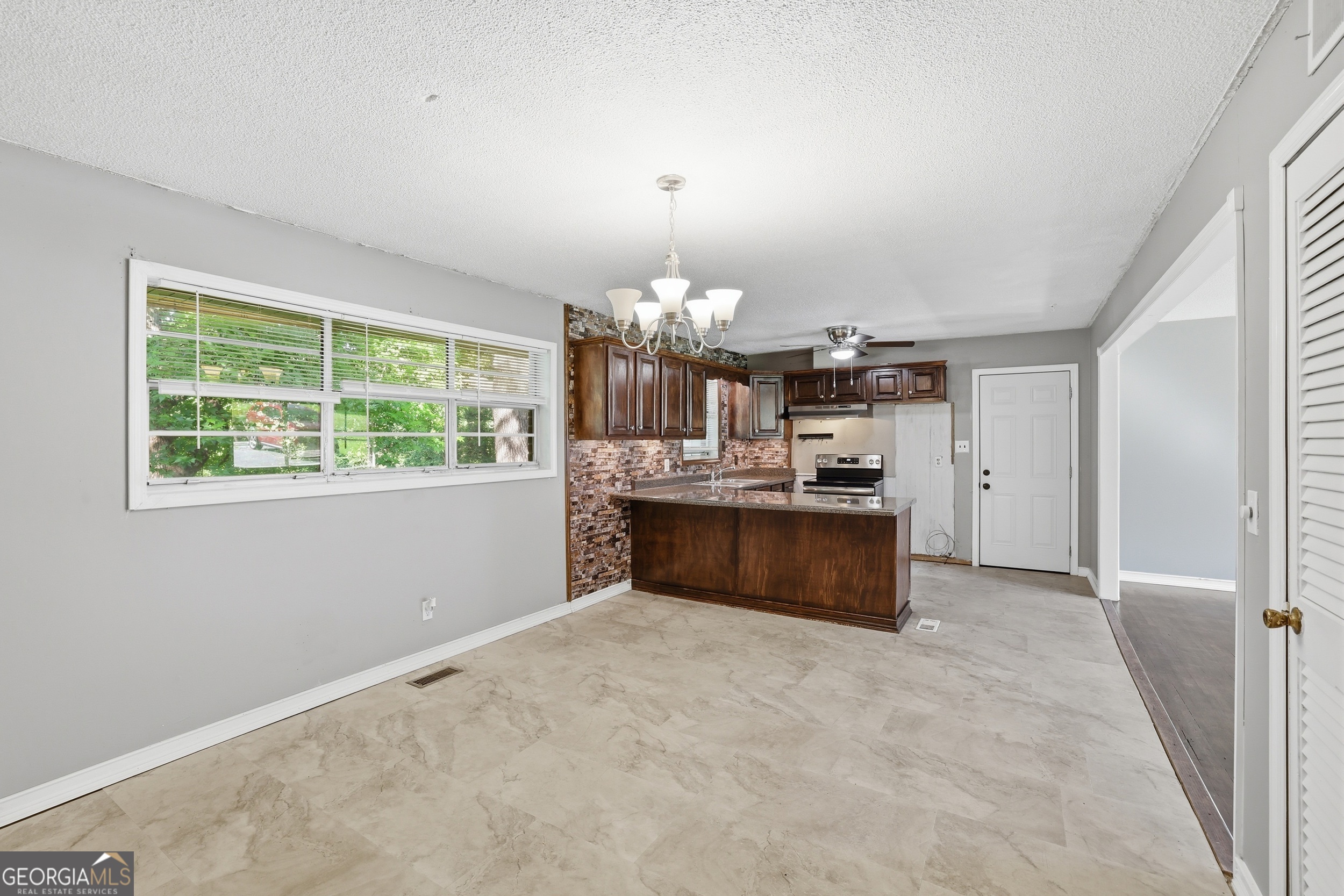 41 Poplar Way Toccoa, GA 30577 - Photo 12 of 32
