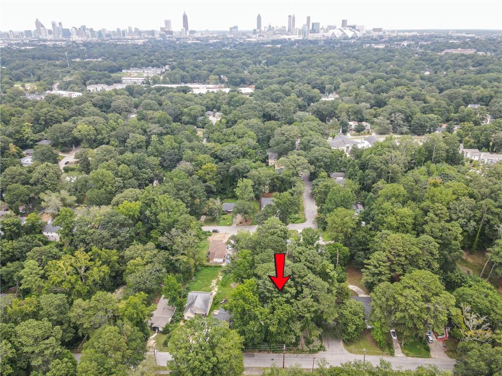 187 Holly Road Northwest Atlanta, GA 30314 - Photo 3 of 4 a view of a lush green field