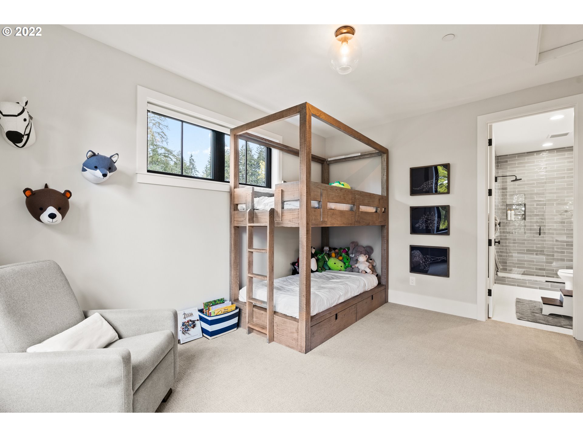 2085 South Military Road Portland, OR 97219 - Photo 17 of 32 Gallery Image 17