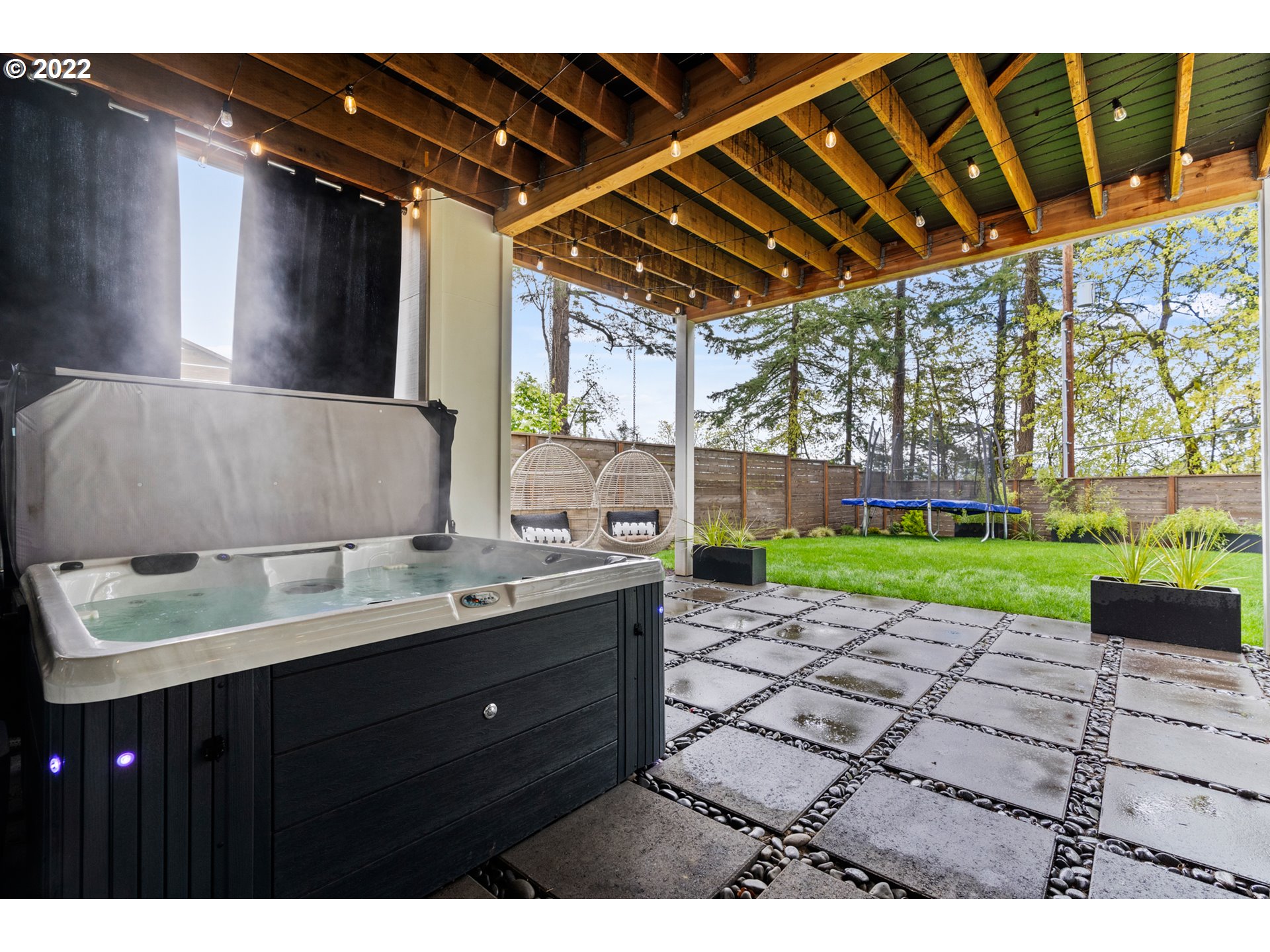 2085 South Military Road Portland, OR 97219 - Photo 26 of 32 Gallery Image 26