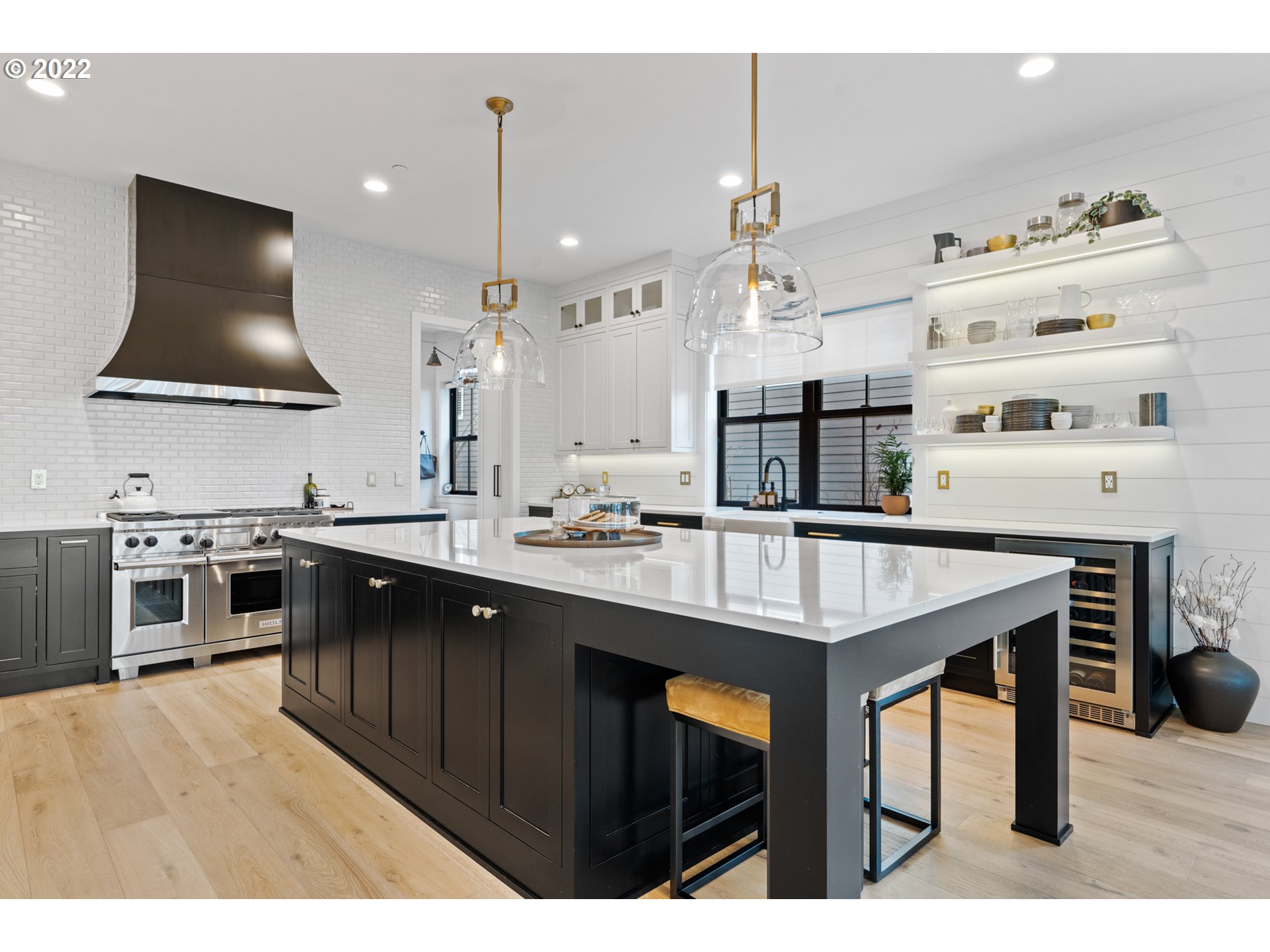 2085 South Military Road Portland, OR 97219 - Photo 8 of 32 Gallery Image 8