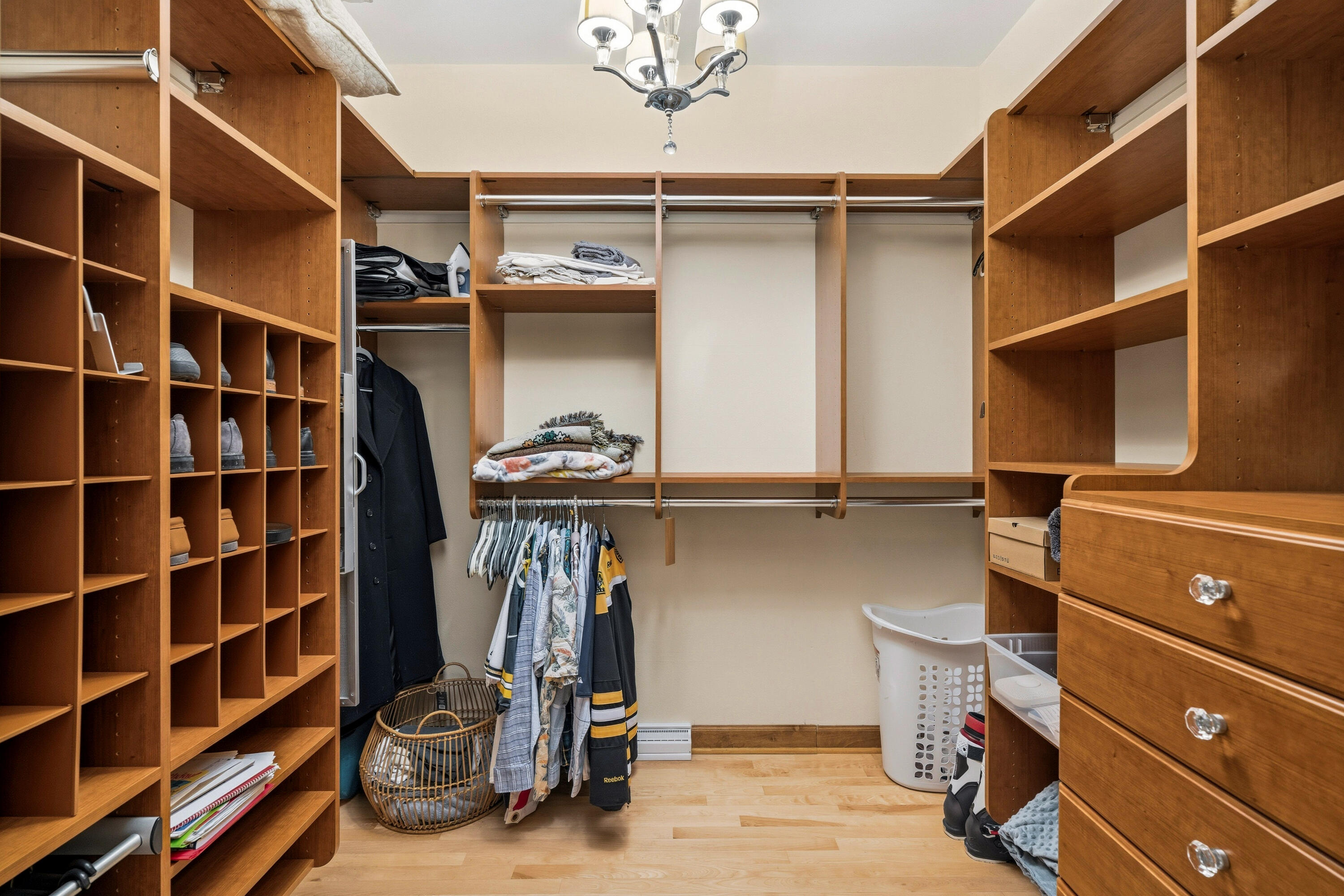 765 Bay Court, Unit B Brookfield, WI 53005 - Photo 16 of 48 Primary Walk-in Closet