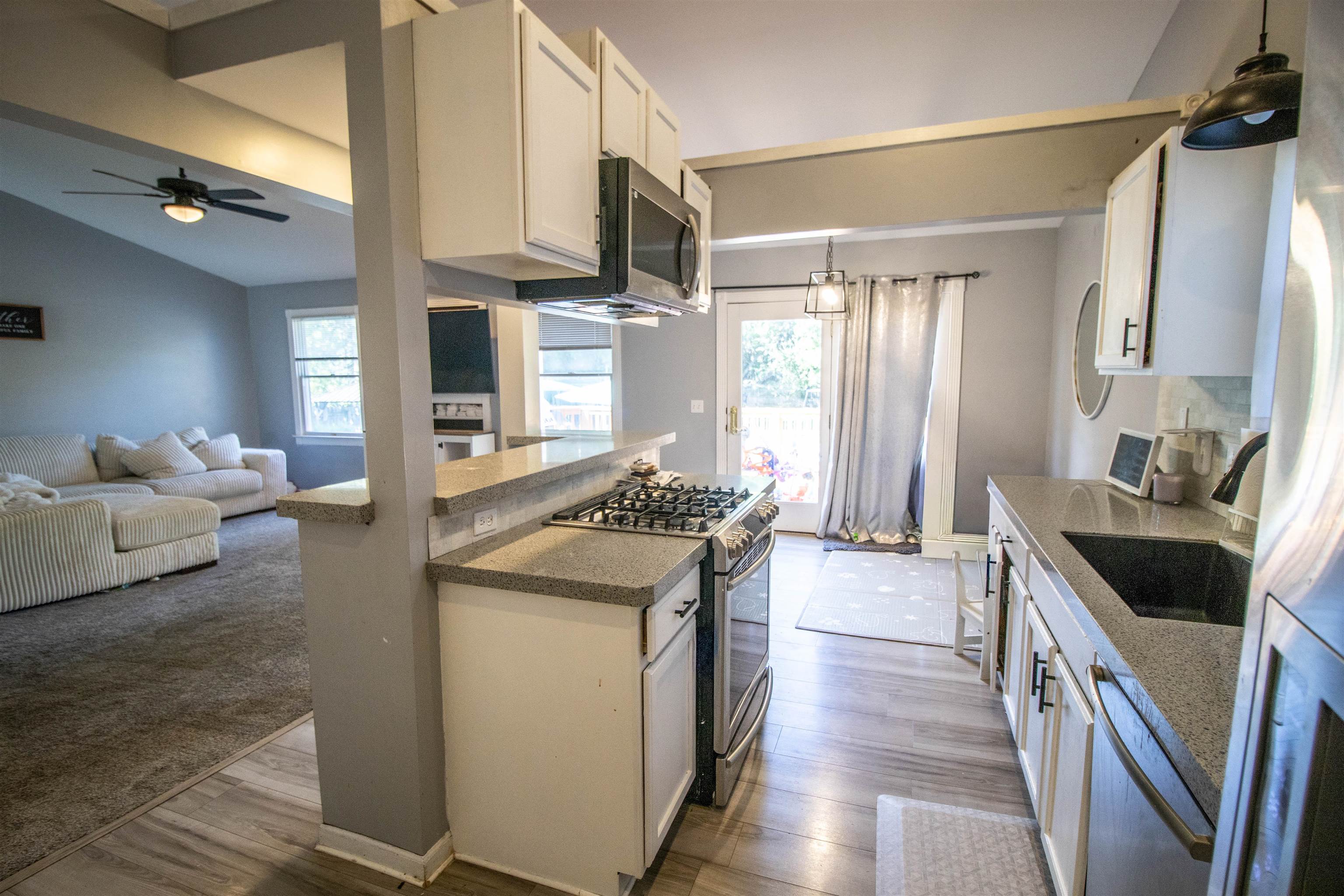 1389 North Long Lake Road Fenton, MI 48430 - Photo 8 of 48
