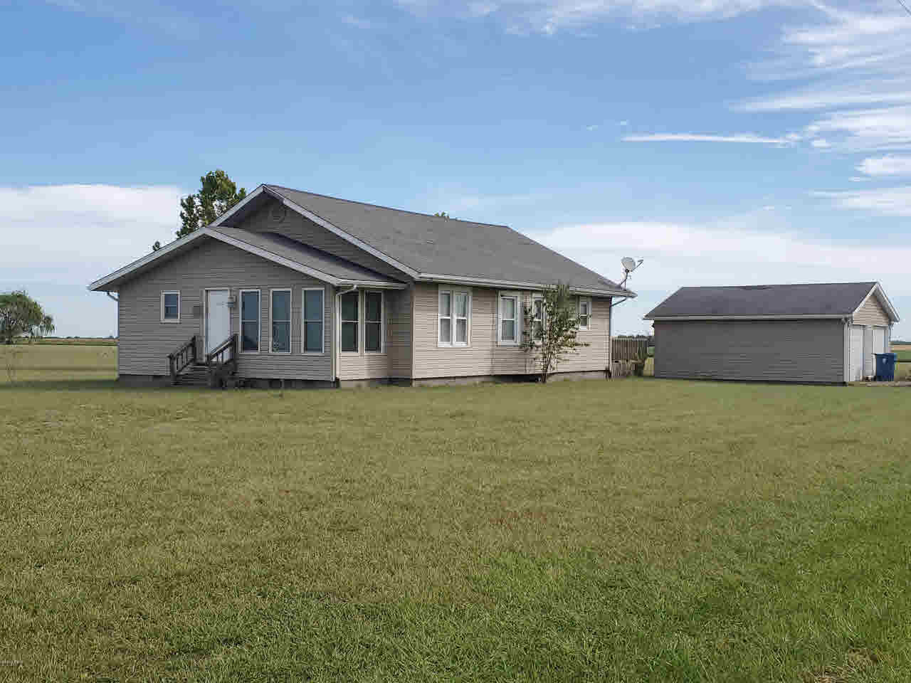 748 Chamness Road Elkville, IL 62932 - Photo 2 of 15 Gallery Image 2