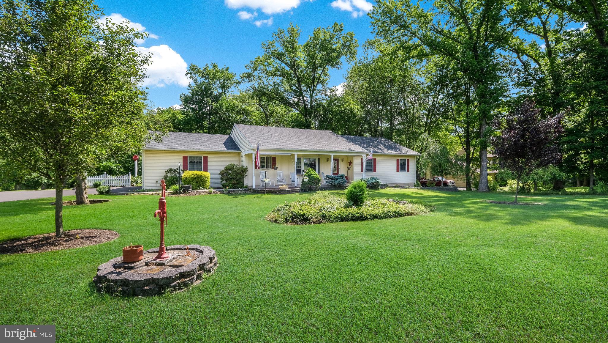 932 Davis Grove Road Horsham, PA 19044 - Photo 2 of 46 Gallery Image 2