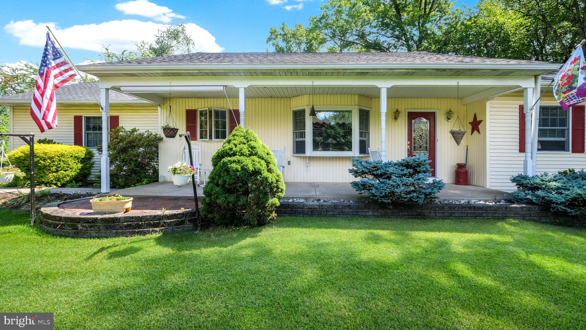 932 Davis Grove Road Horsham, PA 19044 - Photo 3 of 46 Gallery Image 3