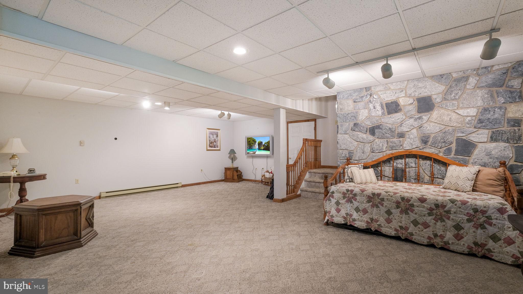 932 Davis Grove Road Horsham, PA 19044 - Photo 34 of 46 Gallery Image 34