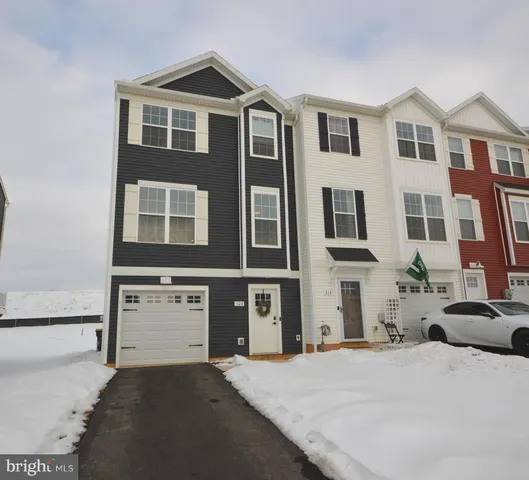 $299,900 | 320 Avon Drive, Red Lion, PA 17356