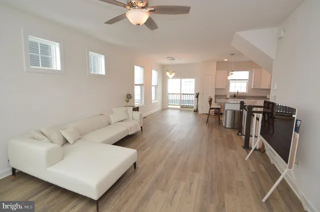 $299,900 | 320 Avon Drive, Red Lion, PA 17356