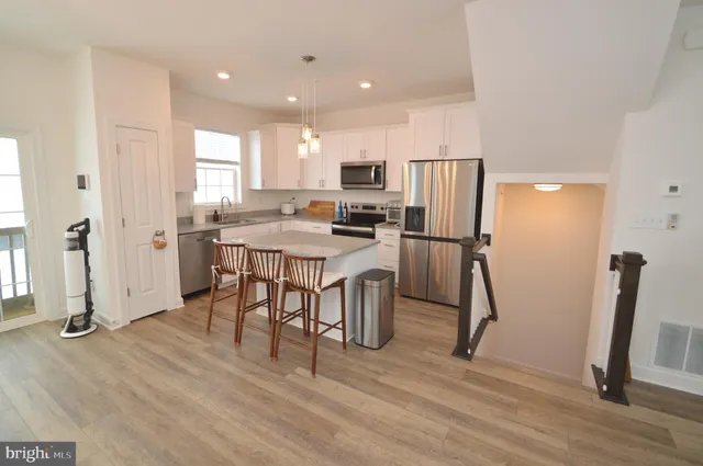 $299,900 | 320 Avon Drive, Red Lion, PA 17356