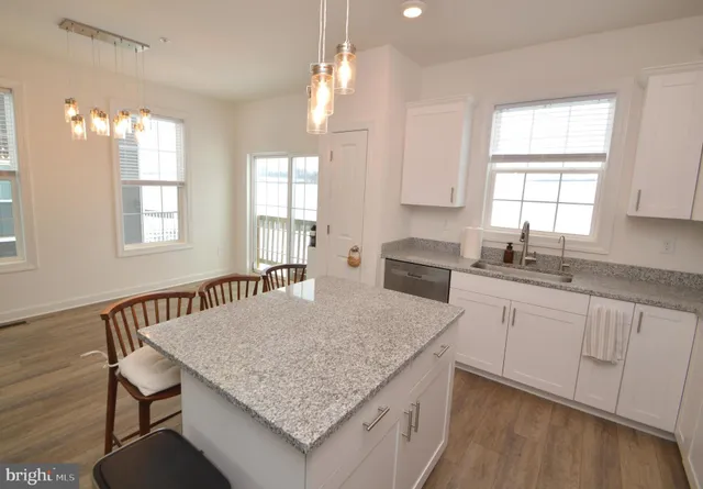 $299,900 | 320 Avon Drive, Red Lion, PA 17356