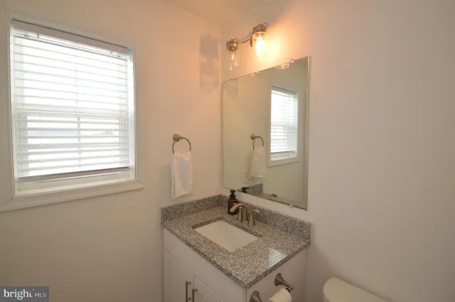 $299,900 | 320 Avon Drive, Red Lion, PA 17356