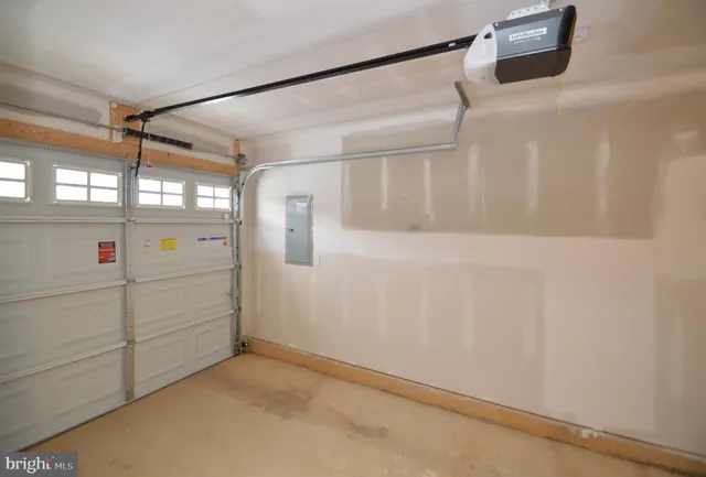 $299,900 | 320 Avon Drive, Red Lion, PA 17356