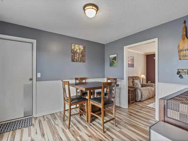 $199,900 | 2415 North Hazelwood Avenue, Davenport, IA 52804