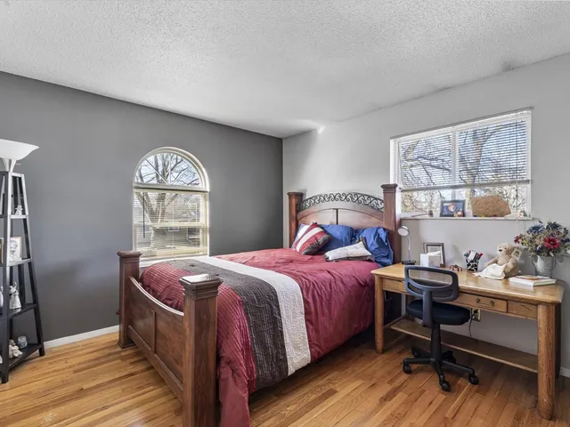 $199,900 | 2415 North Hazelwood Avenue, Davenport, IA 52804