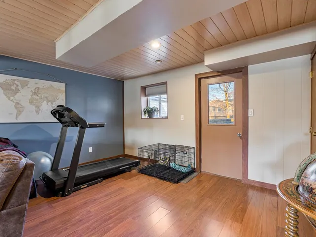 $199,900 | 2415 North Hazelwood Avenue, Davenport, IA 52804