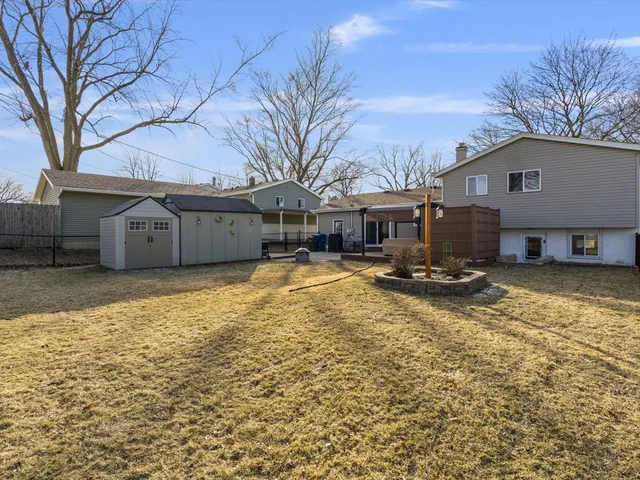 $199,900 | 2415 North Hazelwood Avenue, Davenport, IA 52804