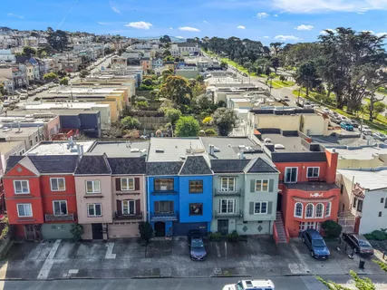 $1,595,000 | 3427 Lincoln Way, San Francisco, CA 94122