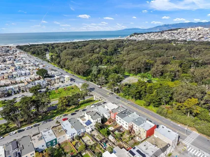 $1,595,000 | 3427 Lincoln Way, San Francisco, CA 94122