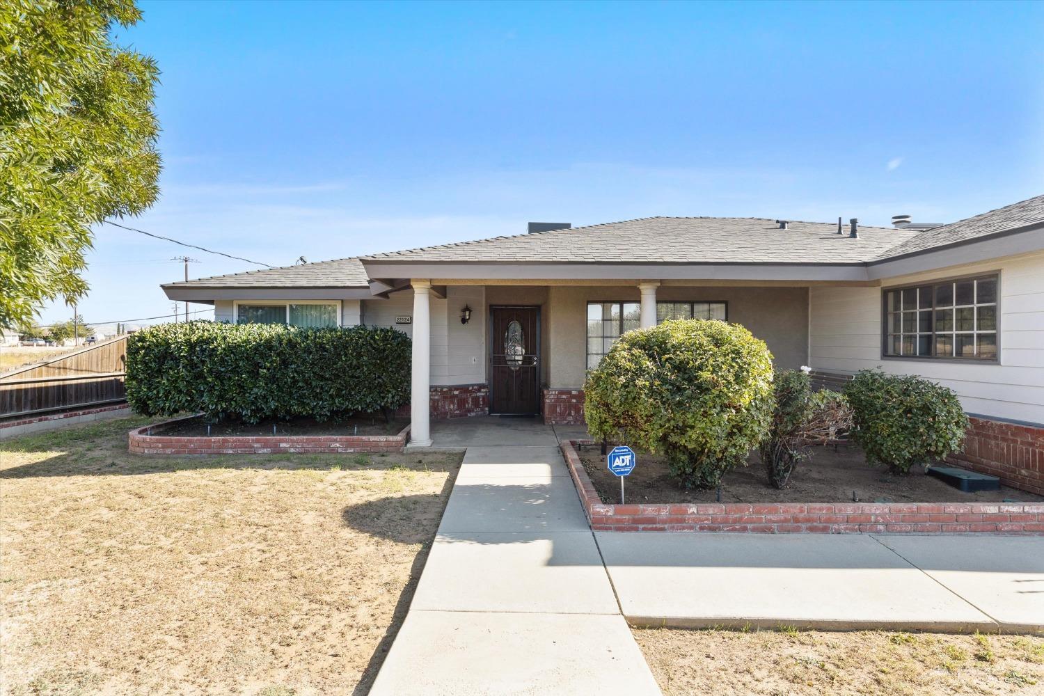22124 Copper Street Tehachapi, CA 93561 - Photo 2 of 26 Gallery Image 2