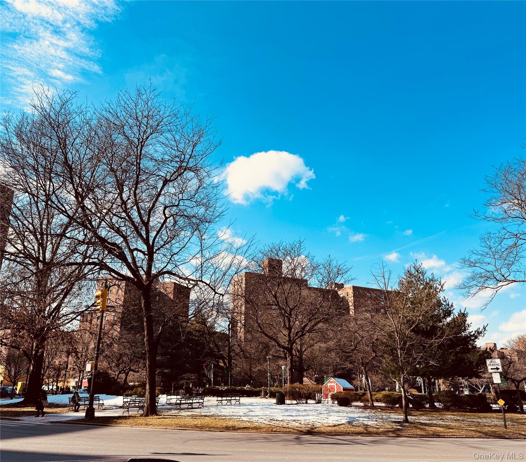 1558 Unionport Road, Unit 5H Bronx, NY 10462 - Photo 13 of 14 Oval Park