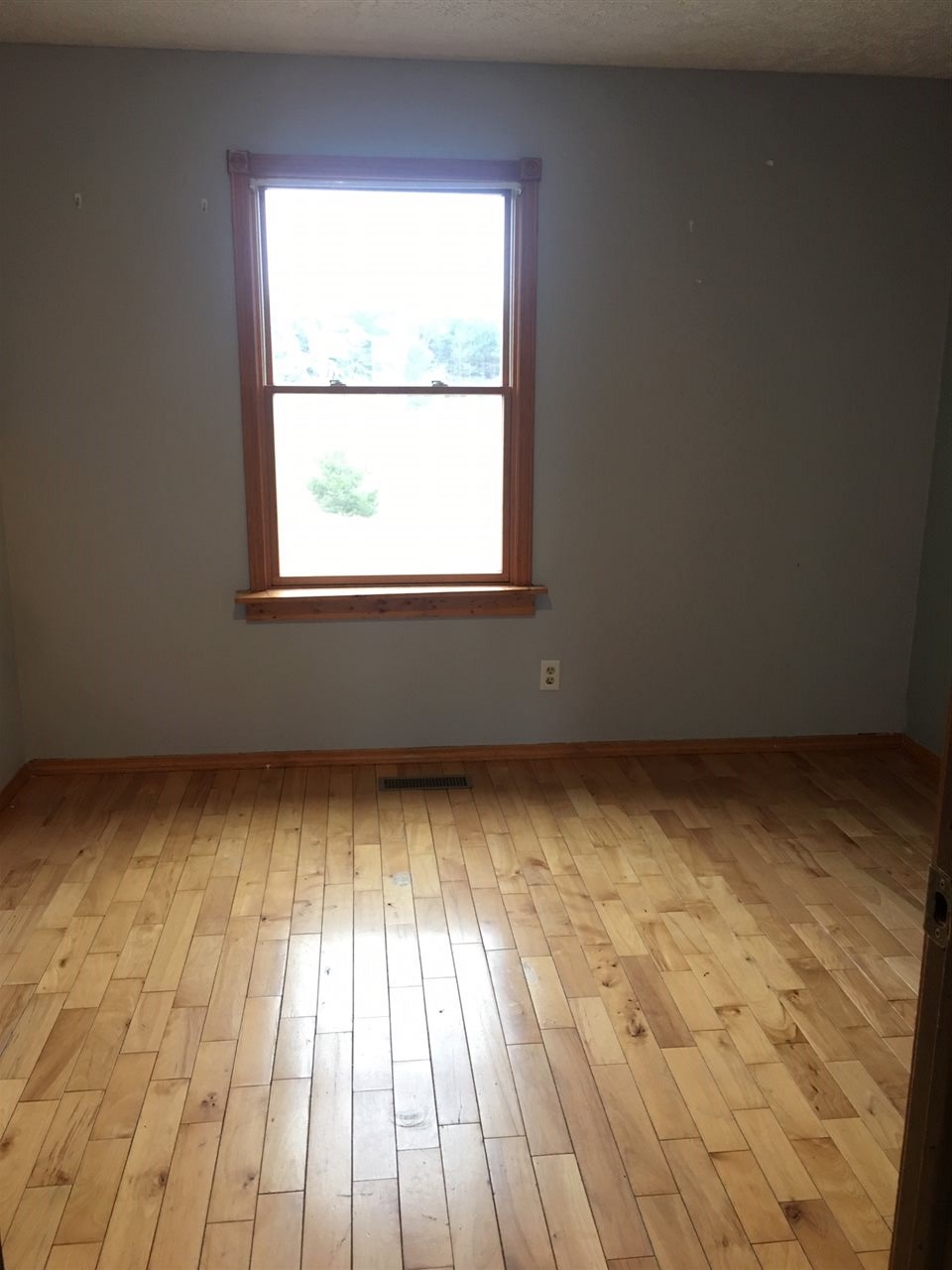 6084 Boone Road Traverse City, MI 49685 - Photo 13 of 28 1859106-12.JPG